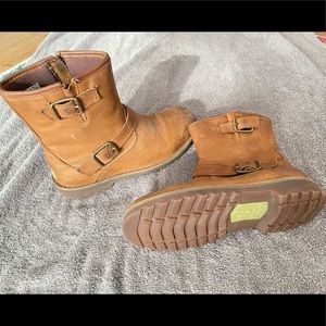 Ugg brown boots